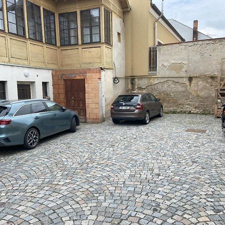 Luxusni Velky Apartman S Terasou V Centru Litomysle Exterior foto