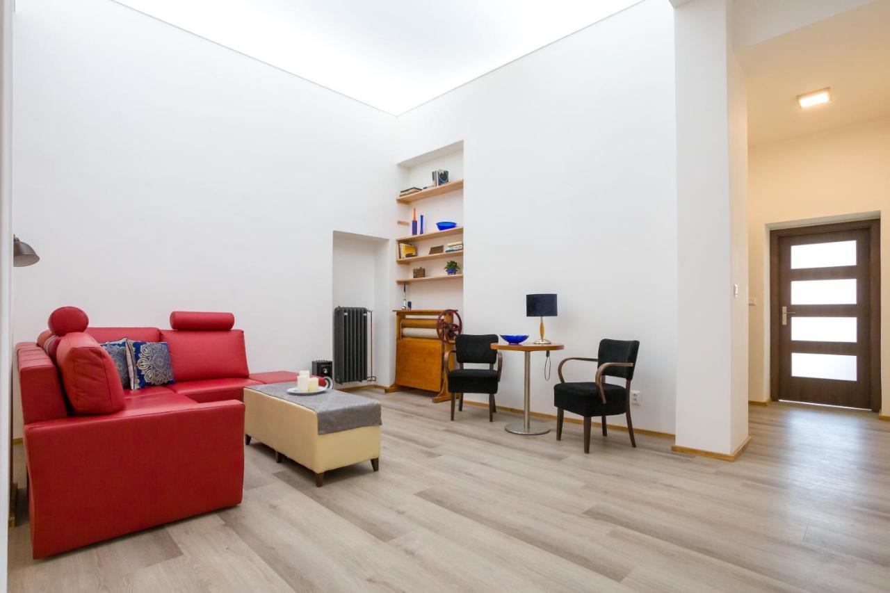 Luxusni Velky Apartman S Terasou V Centru Litomysle Exterior foto