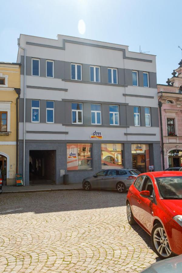 Luxusni Velky Apartman S Terasou V Centru Litomysle Exterior foto